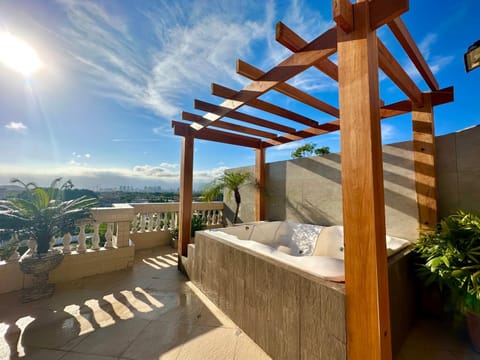 Day, Natural landscape, Hot Tub, Solarium, View (from property/room), Balcony/Terrace, Spa and wellness centre/facilities, Open Air Bath