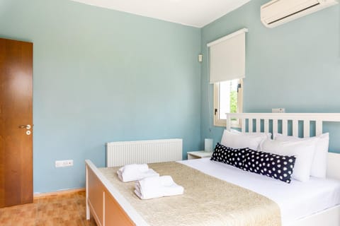 Villa Deja Blue by Ezoria Villas Villa in Peyia