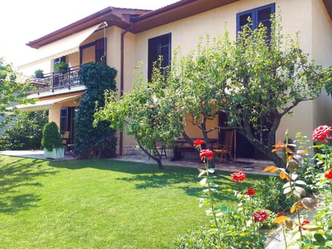 Garden, Garden view