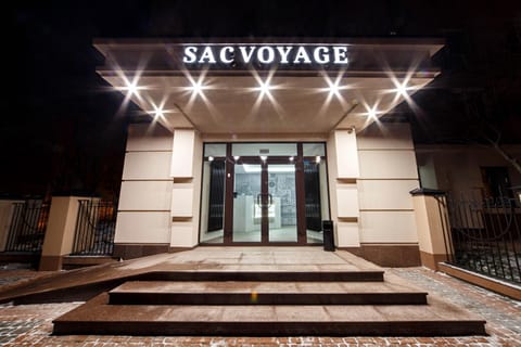 Facade/entrance, Night, Winter