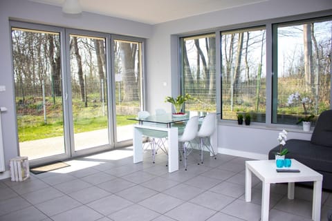 Garden, Seating area, Dining area, Garden view, Sea view