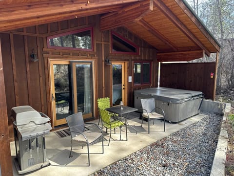 Patio, BBQ facilities, Hot Tub