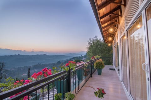 Balcony/Terrace, Sunrise, Internal: Not applicable to any particular room