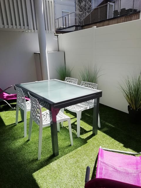 Patio, Balcony/Terrace