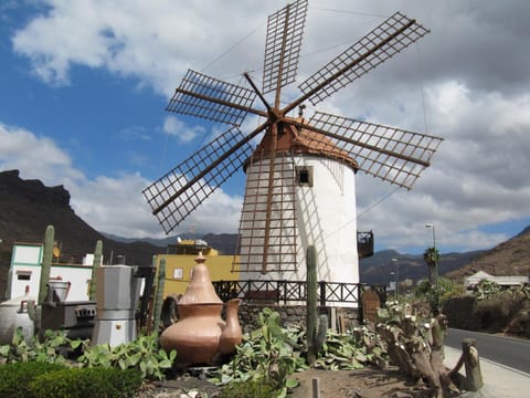 Nearby landmark