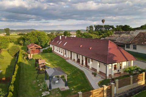 Property building, Bird's eye view, Garden