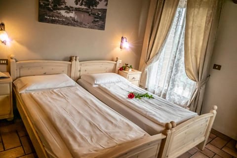 Agriturismo La Zangola Farm Stay in Tignale