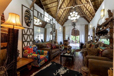 Shower, Patio, Lobby or reception, Seating area, Swimming pool, Breakfast, Parking
