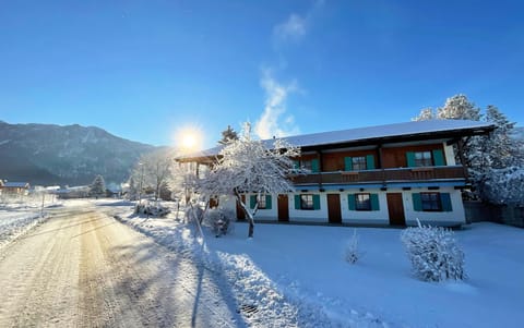Facade/entrance, Winter, Garden, Mountain view