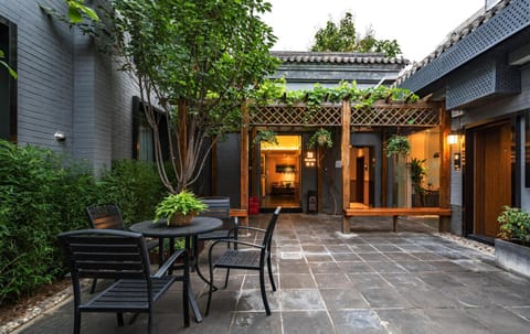 Inner courtyard view