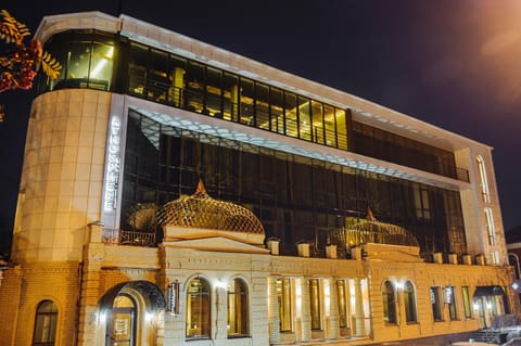 Property building, Night, Landmark view