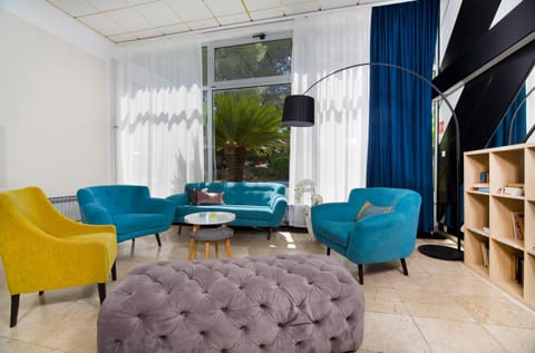 Lobby or reception, Seating area