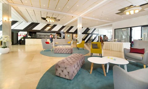 Lobby or reception, Seating area