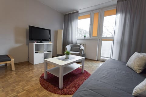 TV and multimedia, Balcony/Terrace, Living room, Seating area, Bedroom
