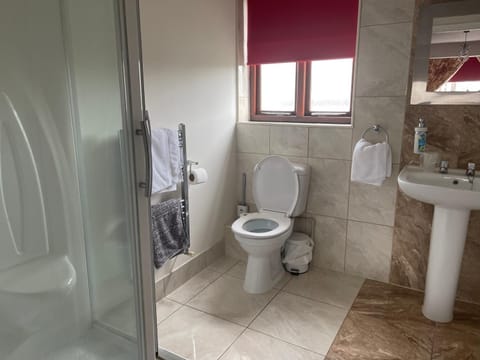 Brewery Farm House Bed & Breakfast Bed and Breakfast in Swindon