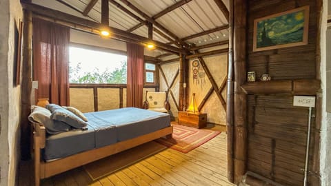 Bed, Photo of the whole room