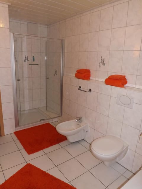 Bathroom, Photo of the whole room