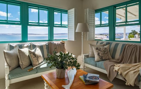 Living room, Sea view