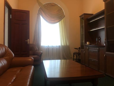 Bed, Coffee/tea facilities, Living room, Drinks