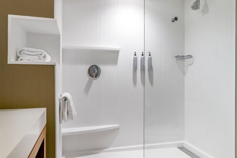 Courtyard by Marriott Toledo North Hotel in Toledo