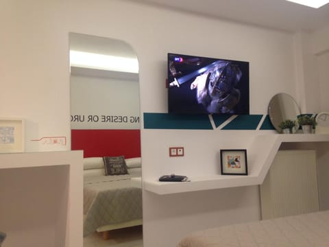 TV and multimedia, Decorative detail