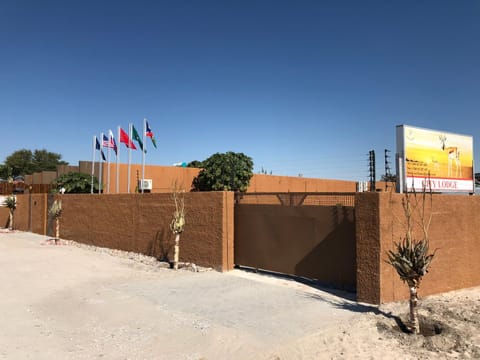 Facade/entrance