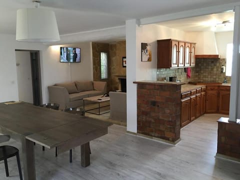 Villa des carassins Villa in Saint-Remy-de-Provence