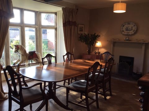 Castle Farm House B&B Bed and Breakfast in Corby