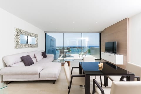 Balcony/Terrace, Living room