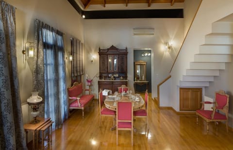 Living room, Dining area