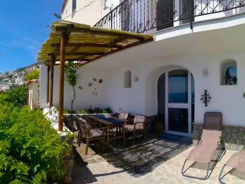 Mareluna Holiday Home House in Praiano