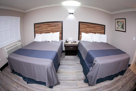 Diamond Bell Inn & Suites Motel in Cudahy