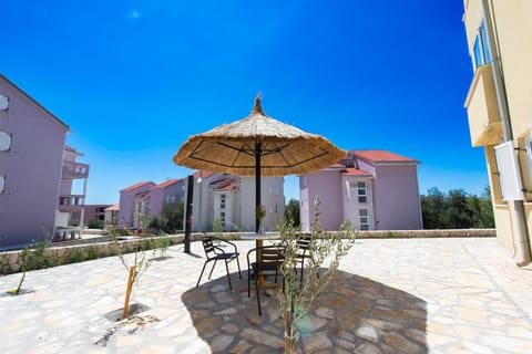 Property building, Breakfast, Inner courtyard view
