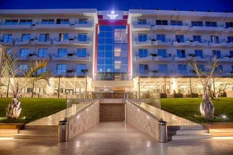Facade/entrance, Night