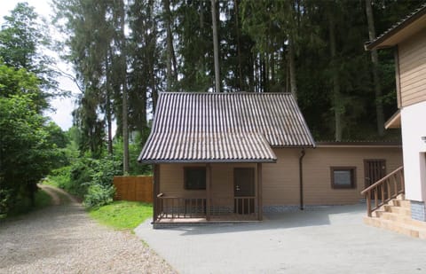 Facade/entrance, Balcony/Terrace