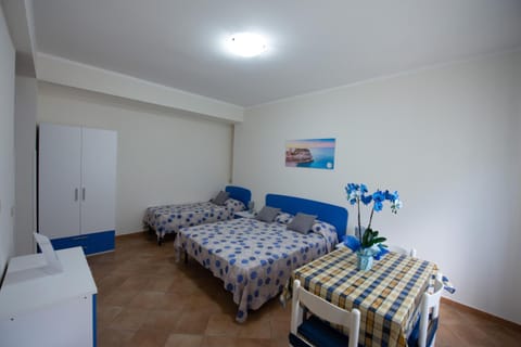 Bed, Photo of the whole room, Bedroom, wardrobe, air conditioner