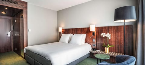 Photo of the whole room, Bedroom, On site