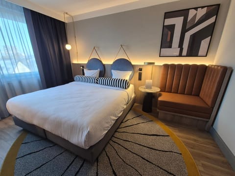 Seating area, Bedroom