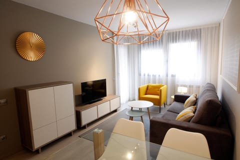 TV and multimedia, Living room, Dining area