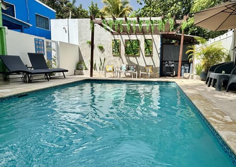 Swimming pool