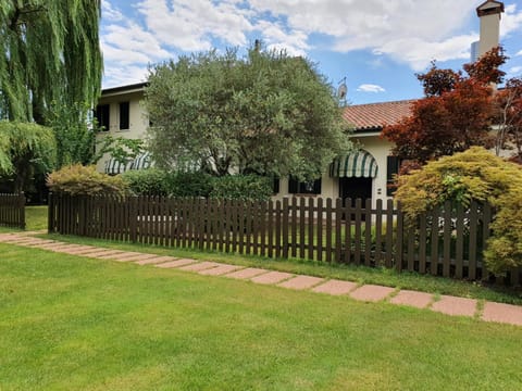 Property building, Garden