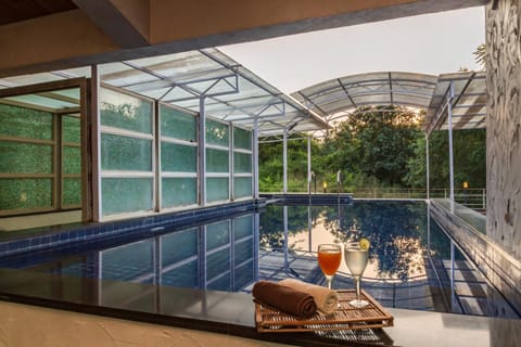 Food and drinks, Swimming pool