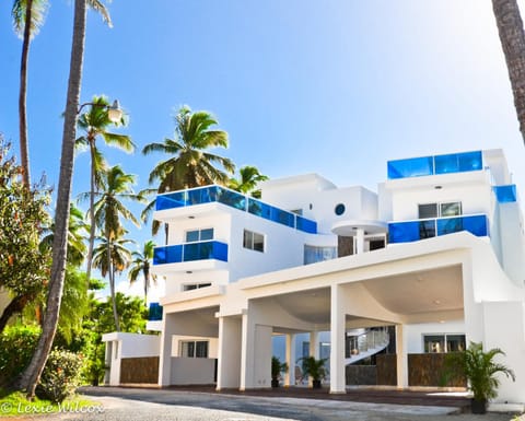Facade/entrance, Pool view, Swimming pool