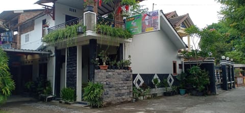Property building, Street view