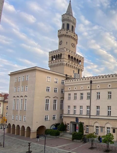 Landmark view, Location