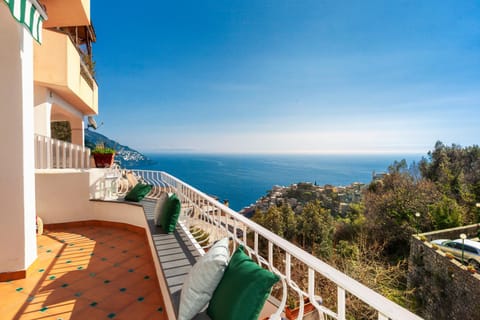 View (from property/room), Balcony/Terrace, City view, Garden view, Sea view, Inner courtyard view