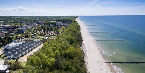 Property building, Neighbourhood, Natural landscape, Bird's eye view, Beach, Sea view