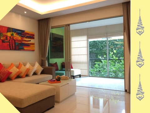 Patio, TV and multimedia, Living room
