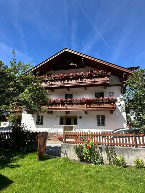 Gästehaus Schöpf Elsa Bed and Breakfast in Trentino-South Tyrol