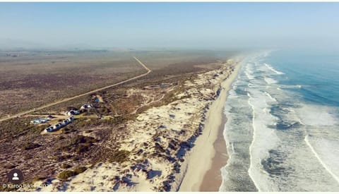 Property building, Restaurant/places to eat